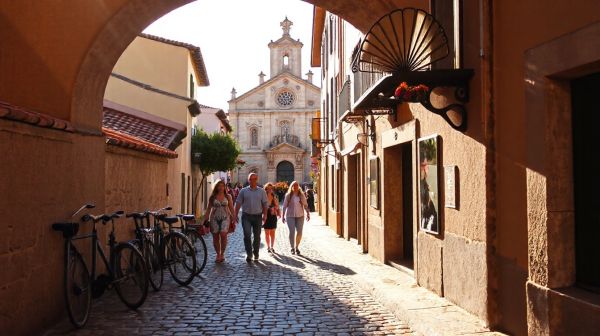 Explore Spain and Portugal through personalized private tours